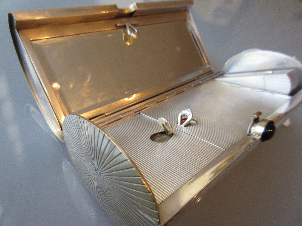 Continental silver (925 mark) vanity case of oval ribbed design with a cabochon clasp, - Image 3 of 3