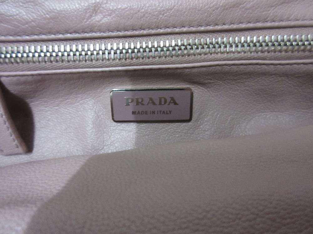 Ladies Prada raffia and snakeskin handbag - Image 3 of 4