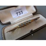 15ct Gold aquamarine set bar brooch