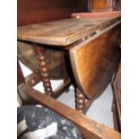 Large 18th Century oak oval gate leg table on bobbin turned supports with stretchers