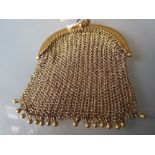 Small 9ct gold chain mesh purse