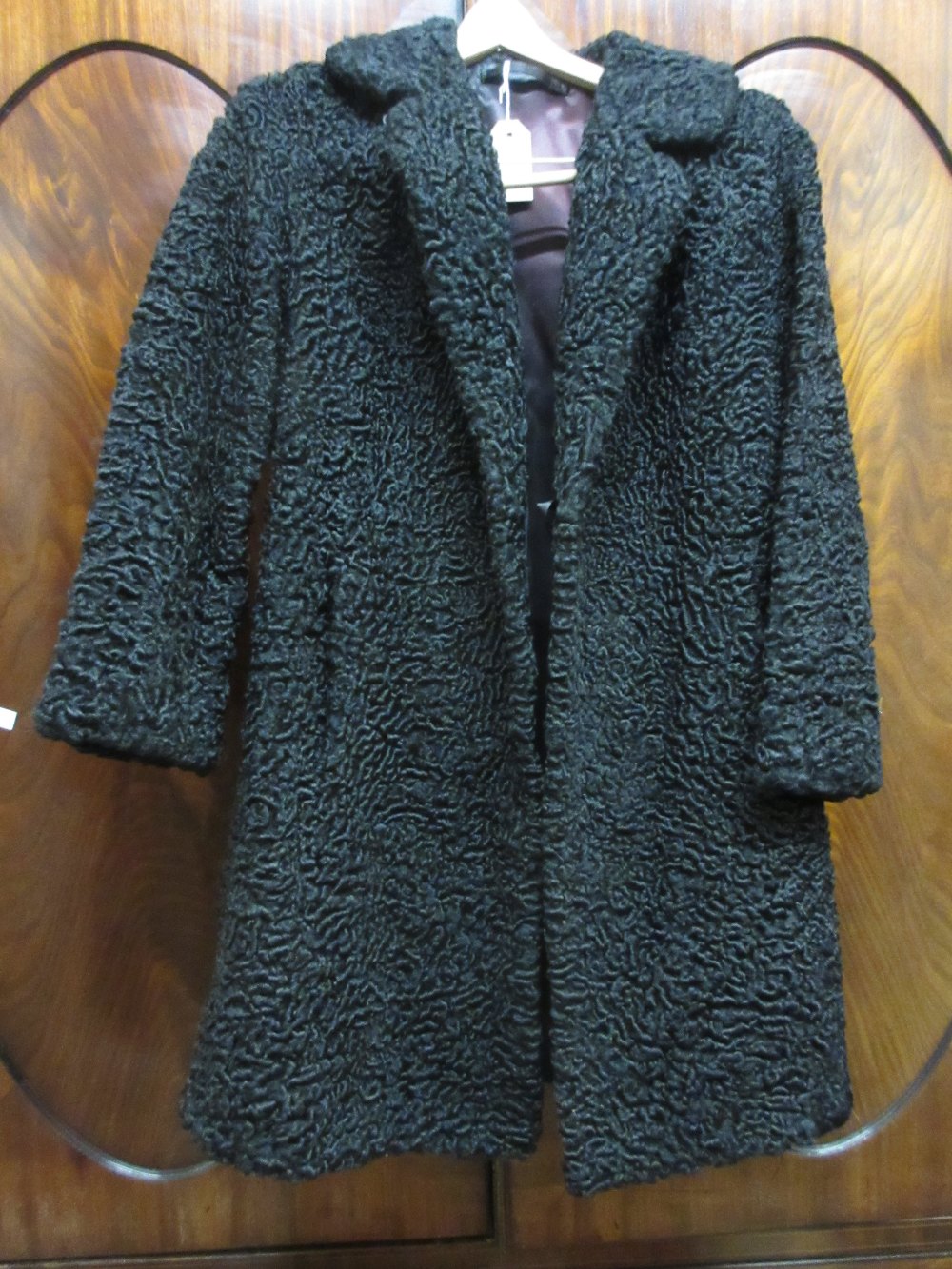 Ladies dark brown fur jacket together with a ladies black astrakan fur jacket - Image 2 of 2