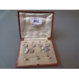 Cased set of 18ct and platinum cufflinks and dress studs