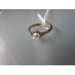 18ct Yellow gold diamond solitaire ring