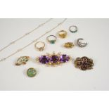 A QUANTITY OF JEWELLERY including an amethyst, half pearl and gold brooch, an Art Nouveau enamel and