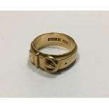 18CT GOLD BUCKLE RING 8.8G