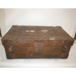 LARGE VINTAGE LEATHER TRUNK a large trunk with a secure lever brass lock and carrying handles on