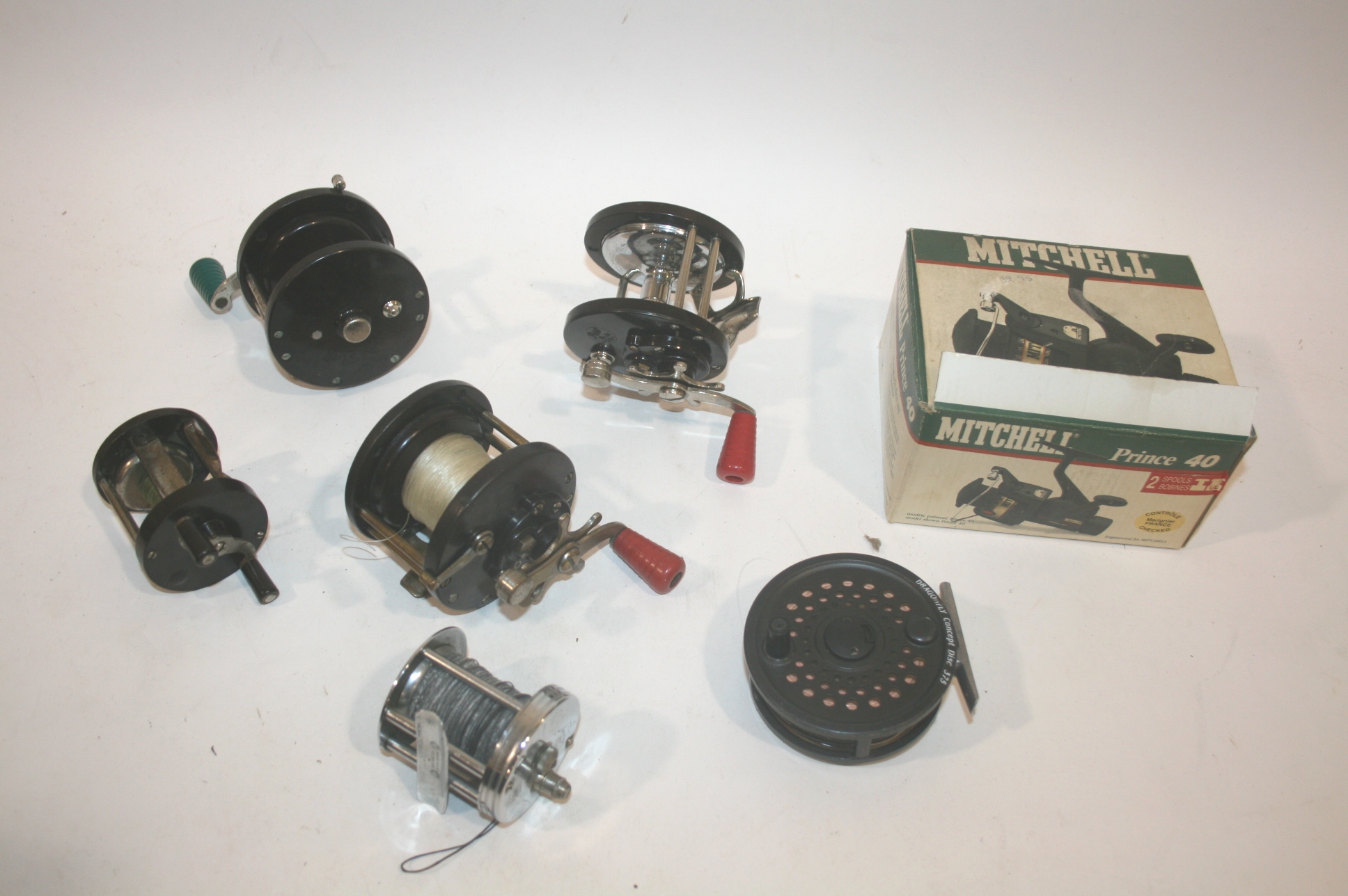 FISHING REELS including a boxed Mitchell Prince 40, Leeda Dragonfly 375, Penn No 85 (3), Kalmazoo