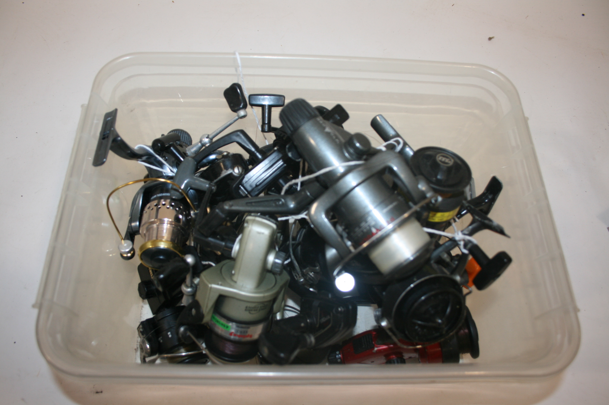 VARIOUS FISHING REELS 16 various spinning reels including Redwolf, Olympic, Masterline,