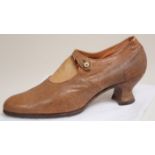 A PAIR OF 1920'S LIZARD SKIN SHOES Size UK 6.5 Louis heel, leather soles, good condition. 10.5" long