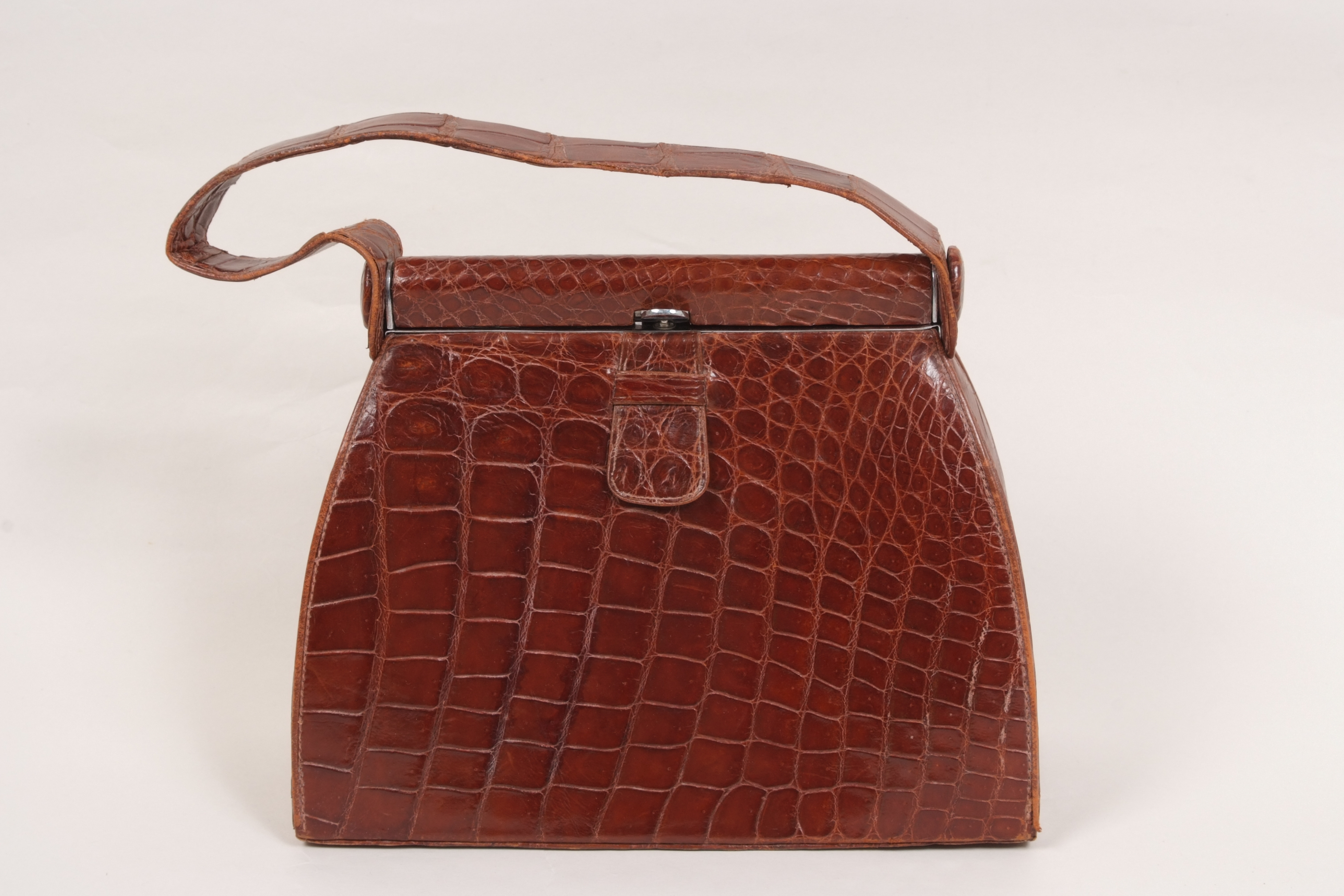 TWO VINTAGE CROCODILE HANDBAGS A 1950's lighter brown crocodile handbag with inner zipped pocket. - Image 2 of 5