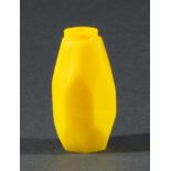 CHINESE YELLOW GLASS SNUFF BOTTLE, possibly 18th century and from the Imperial Workshops, with a