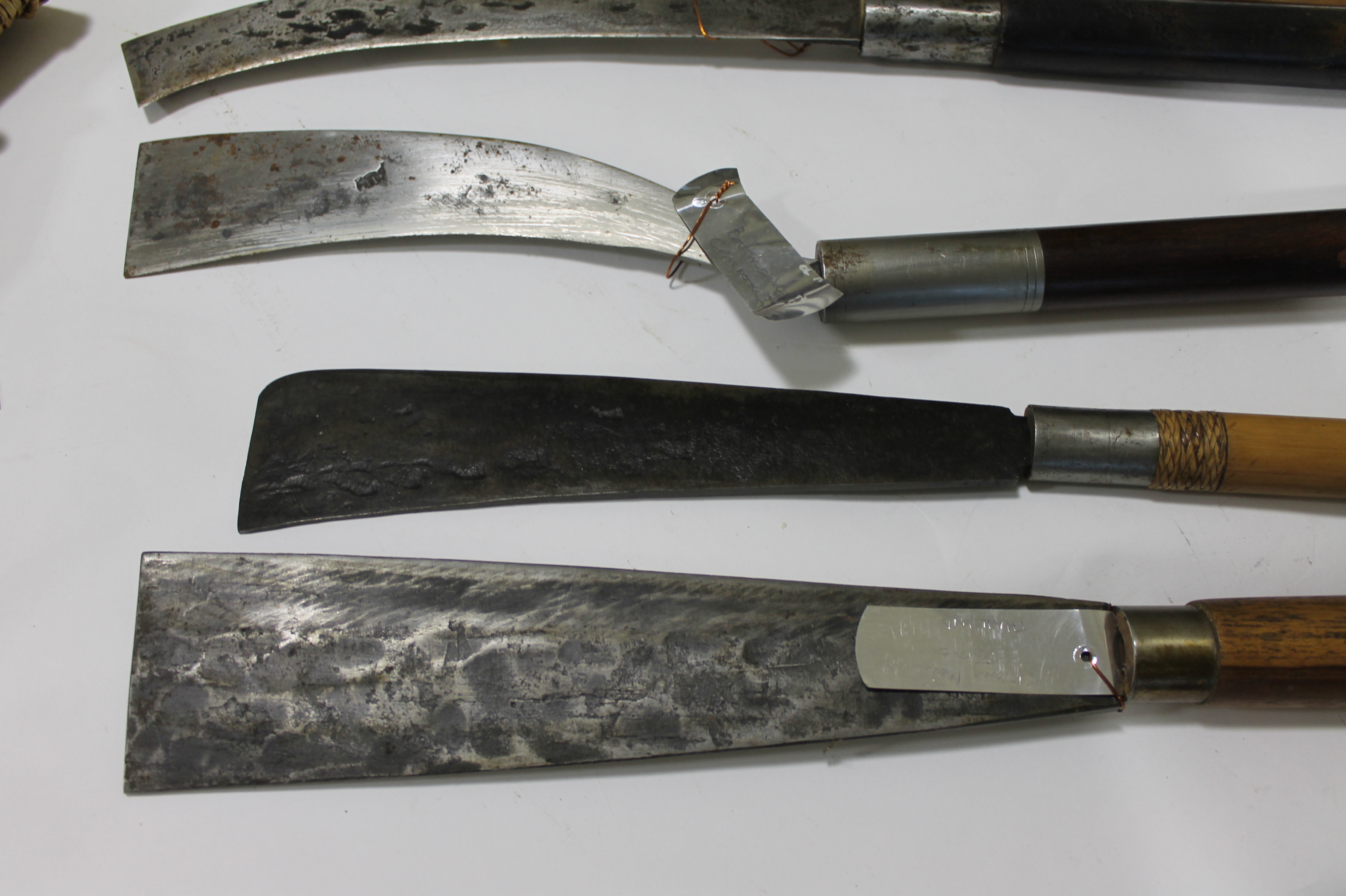 EASTERN KNIVES. Five Eastern knives including a Cambodian Machete style knife with a 10" blade, - Image 6 of 6