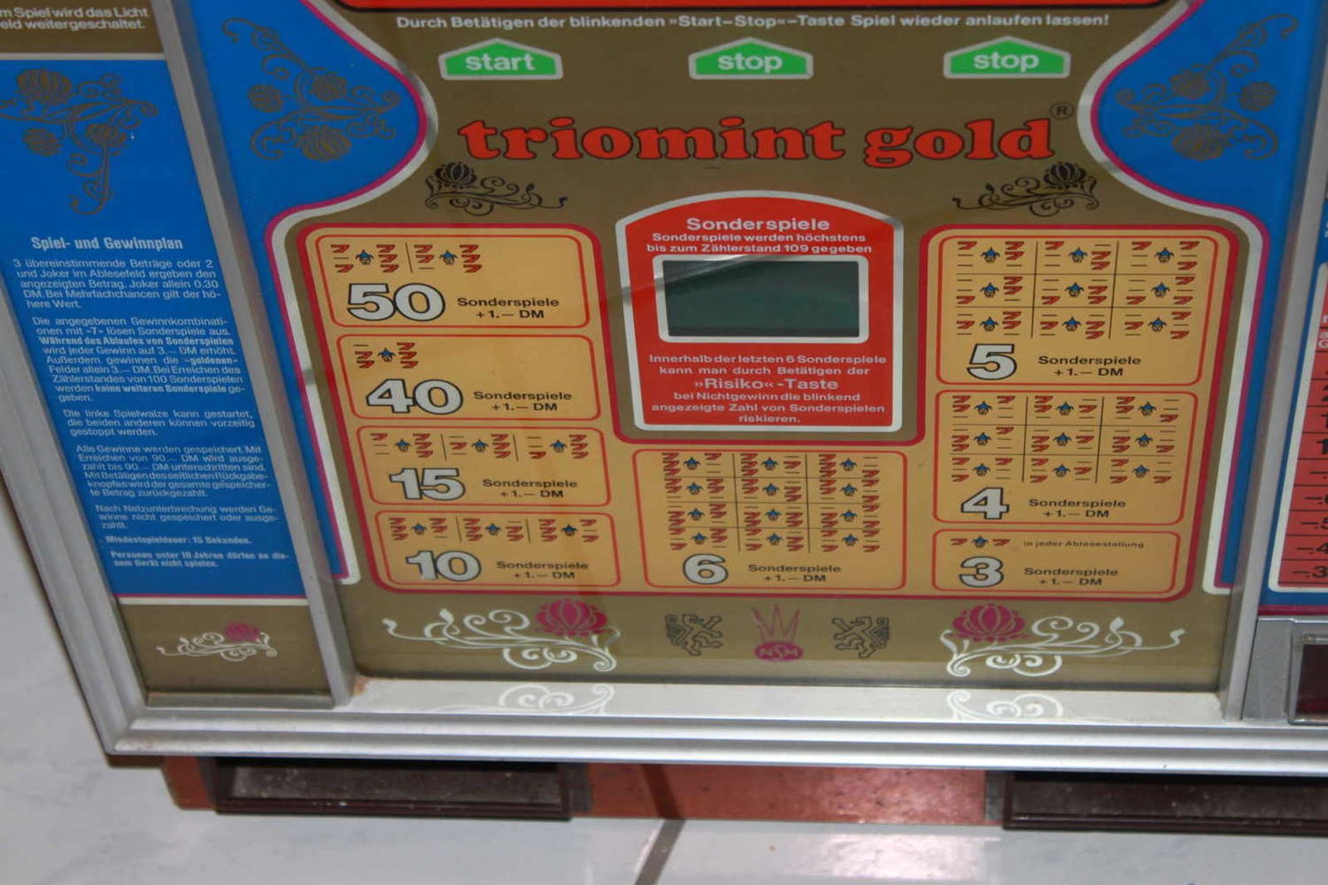Alter Geldspielautomat "Alles oder Nichts", Funktion nicht geprüft. Mit DM Münzspeicher. Versand nur - Bild 3 aus 3