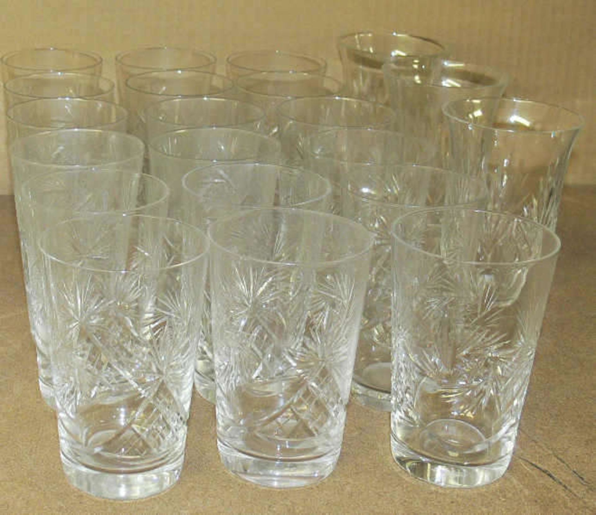 Großes Gläser - Konvolut. Geschliffenes Glas, ca. 78 - teilig, bestehend aus Wein-, Likör-, - Bild 2 aus 2