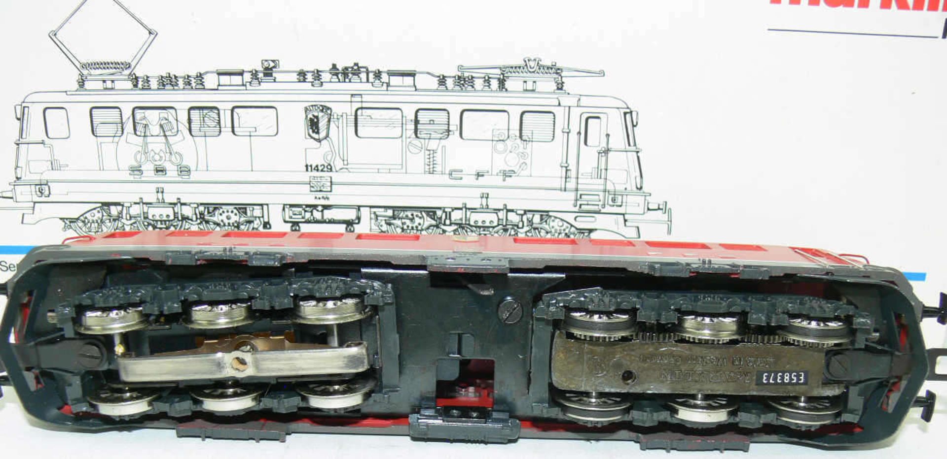 Märklin 3332, E - Lokomotive Ae 6/6 der SBB. BN 11429. Guss. Rot. Sehr guter Zustand in OVP. - Bild 2 aus 2