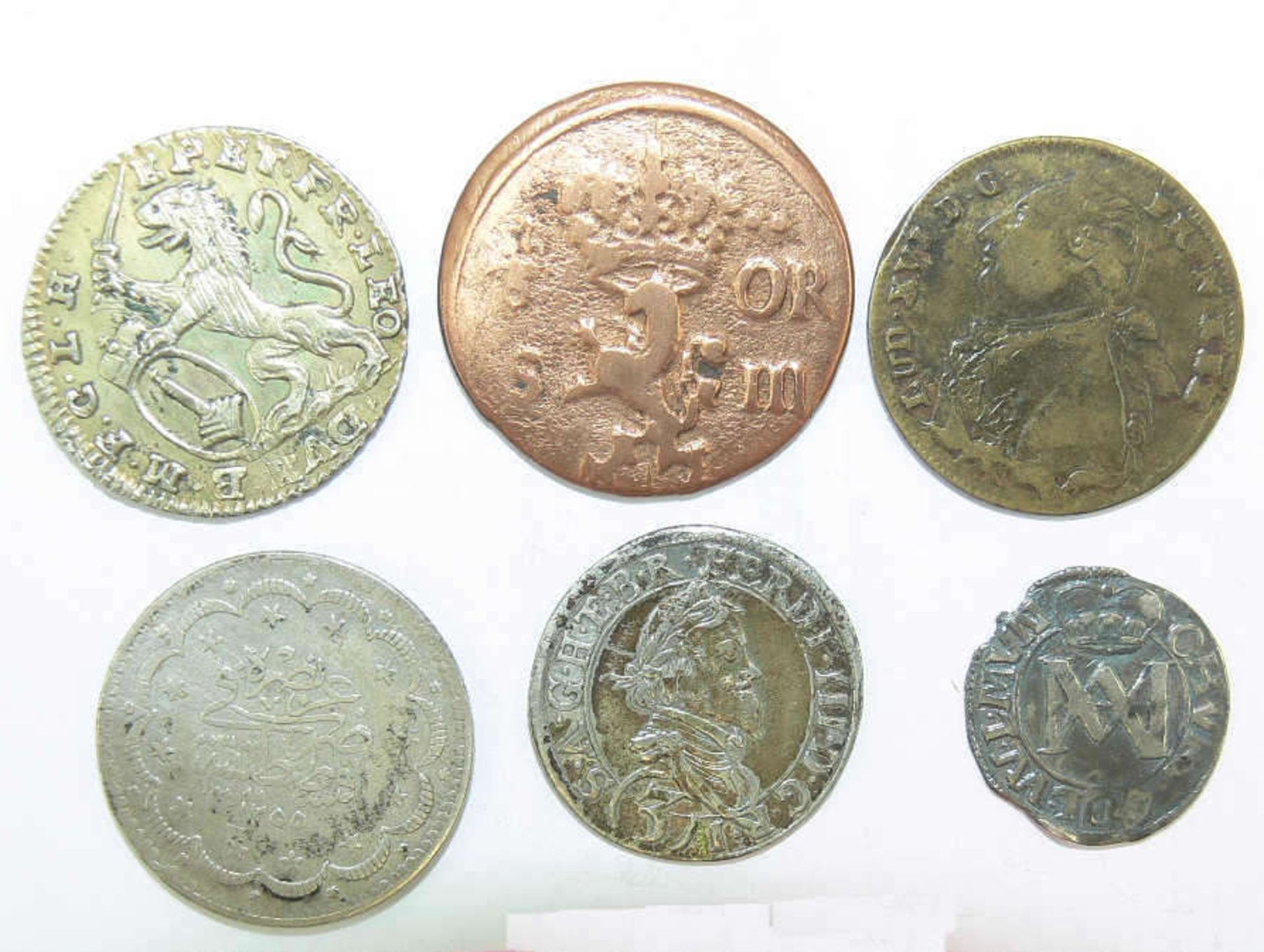 Lot alte Münzen, bestehend aus: 1.Schweden 1686, 1/6 Öre, Karl XI., 1660 - 97, Kupfer, vz. 2. Haus - Bild 2 aus 2