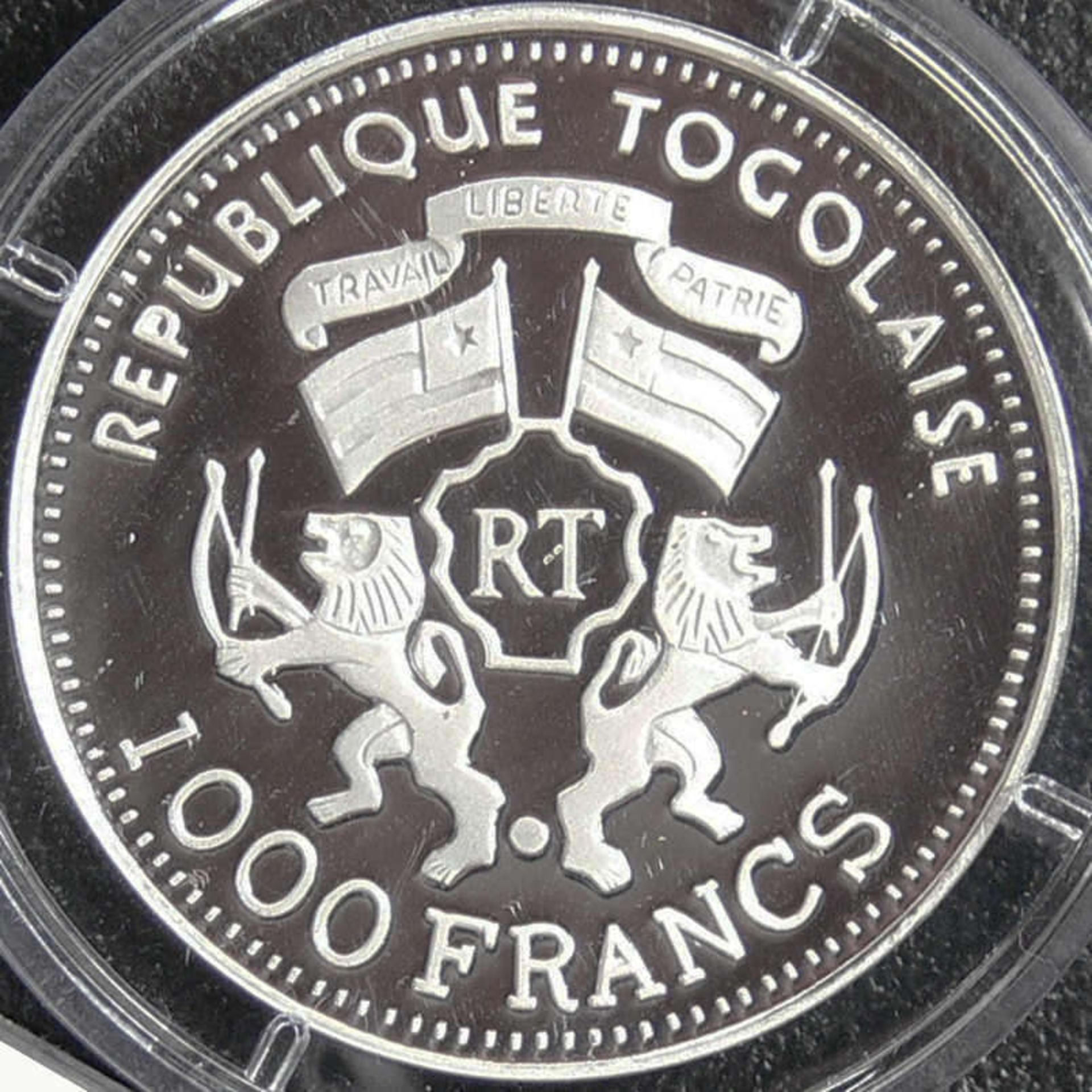 Togo 2000, 1000 Francs - Silbermünze "Pamir". Silber 999, Gewicht: ca. 15 g, Durchmesser: ca. 35 mm. - Bild 2 aus 2