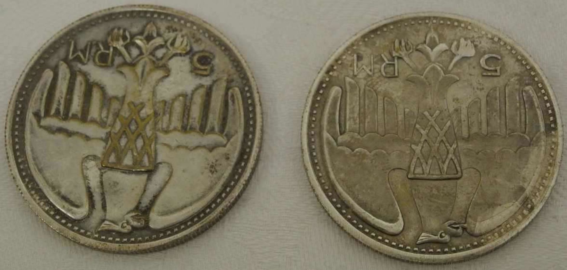 2 Medaillen, Drittes Reich, Adolf Hitler 1935, 5 Reichsmark - Bild 2 aus 2