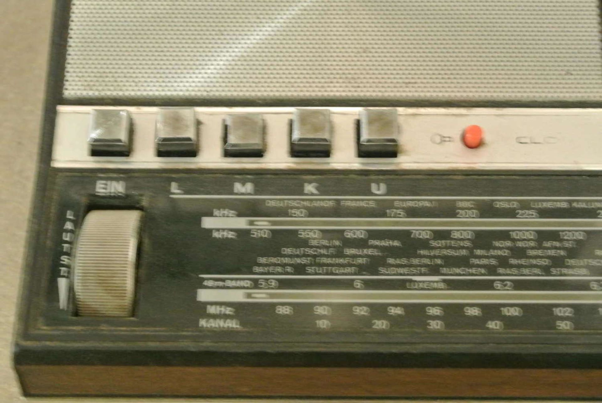 1 altes Clock Radio von Schaub-Lorenz, Funktion nicht geprüft (Kabel fehlt) - Bild 2 aus 2