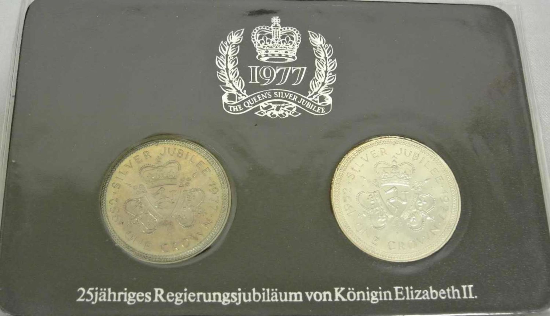 Isle of Man 1977, 25jähriges Regierungsjubiläum von Königin Elisabeth II., 2x1 Crown, dabei 1x - Bild 2 aus 2