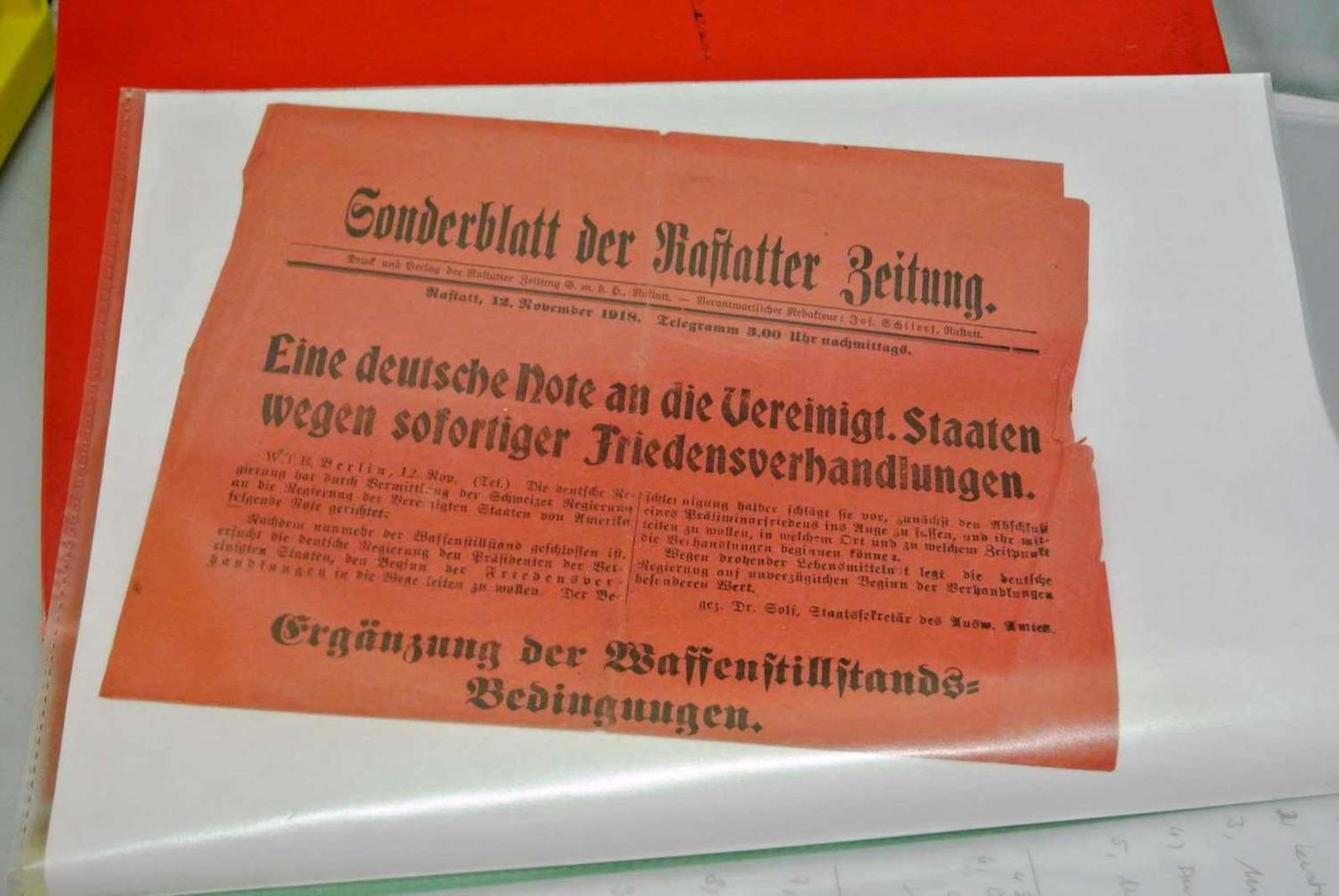 1 Ordner mit Papierantiquitäten meist vor 1945, dabei 2 Eisenbahnaktien Moskau-Kasan von 1911, NSDAP - Bild 2 aus 3