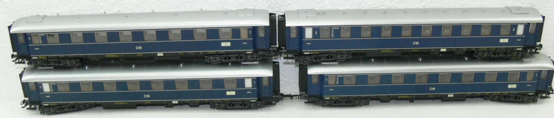 Märklin H0, Konvolut Personenwagen, bestehend aus: 3 x 1. Klasse 25149 ESN und 1 x 2. Klasse 16452