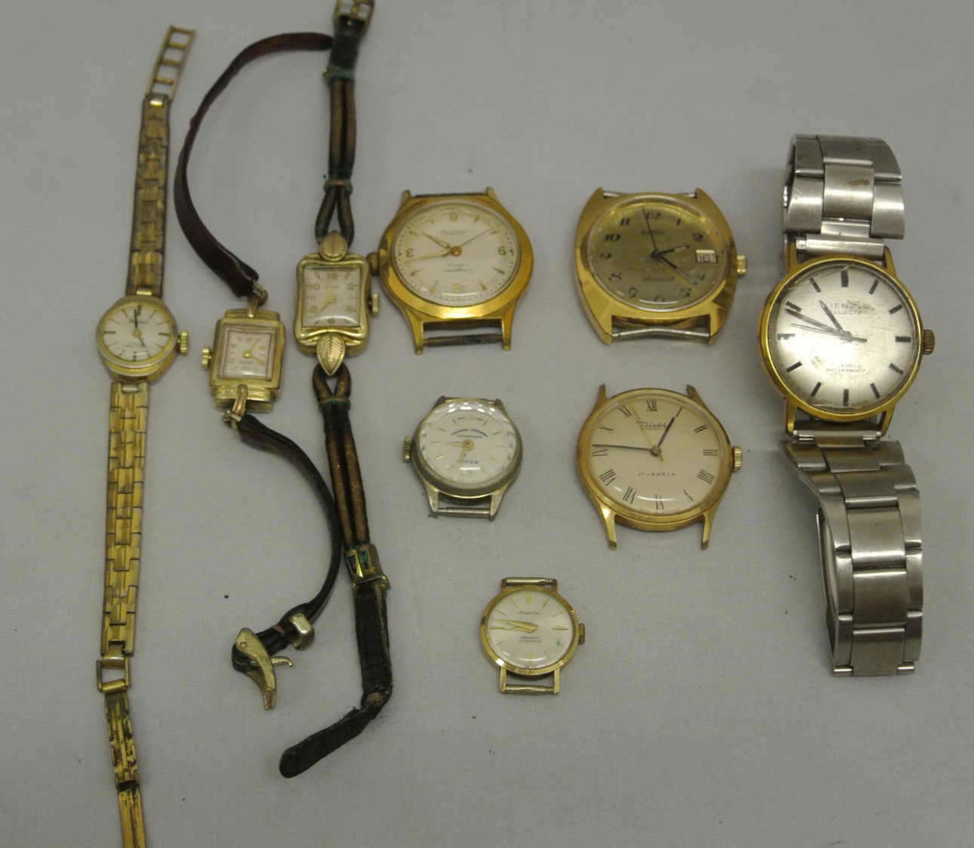 Lot Armbanduhren, insgesamt 9 Stück, mechanisch, dabei z.Bsp. Kienzle, Diehl, Dugena, etc.