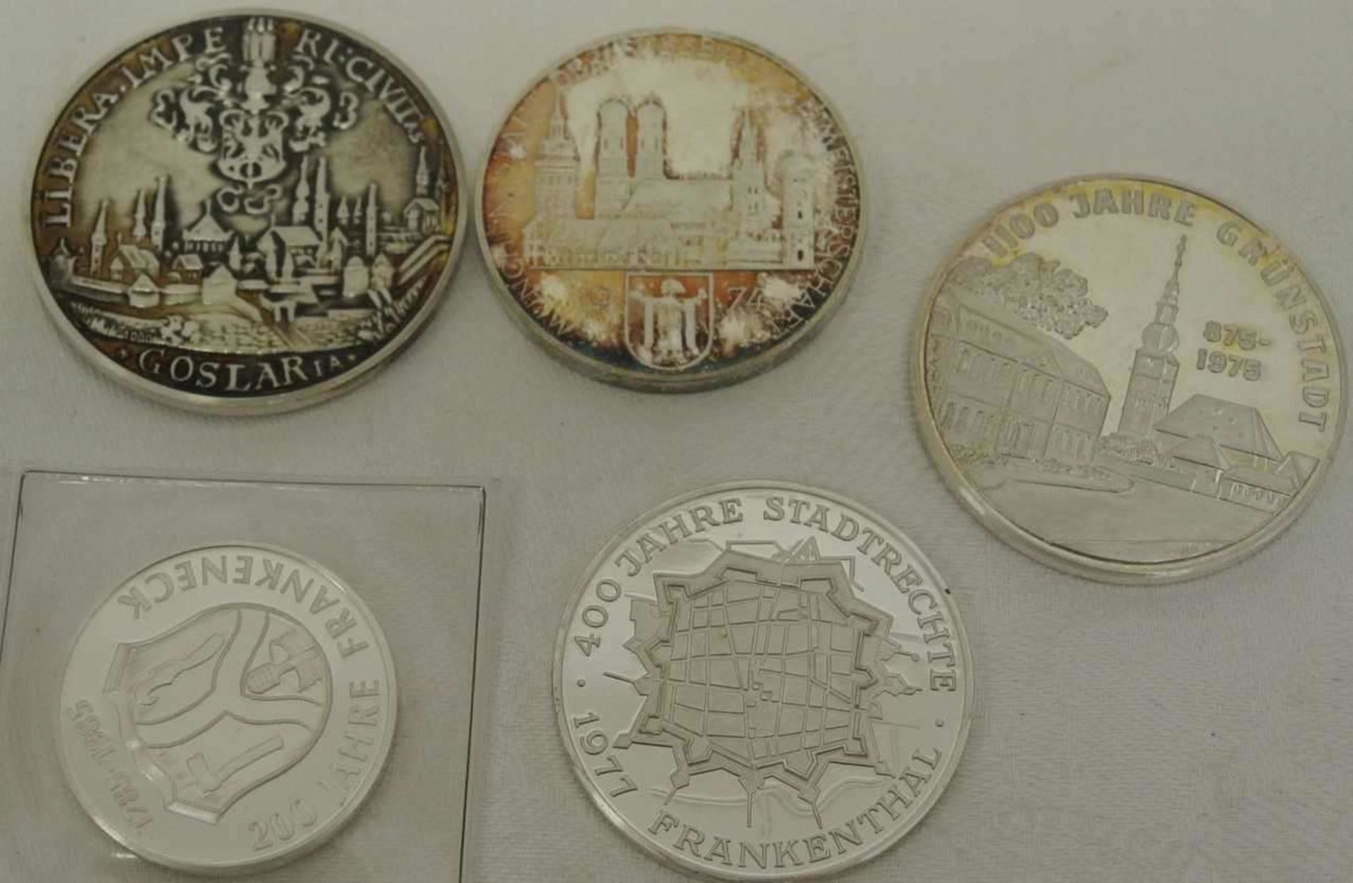 5 Silbermedaillen "Städte", dabei Goslar, Frankenthal, sowie Grünstadt, alle Medaille gepunzt, bitte