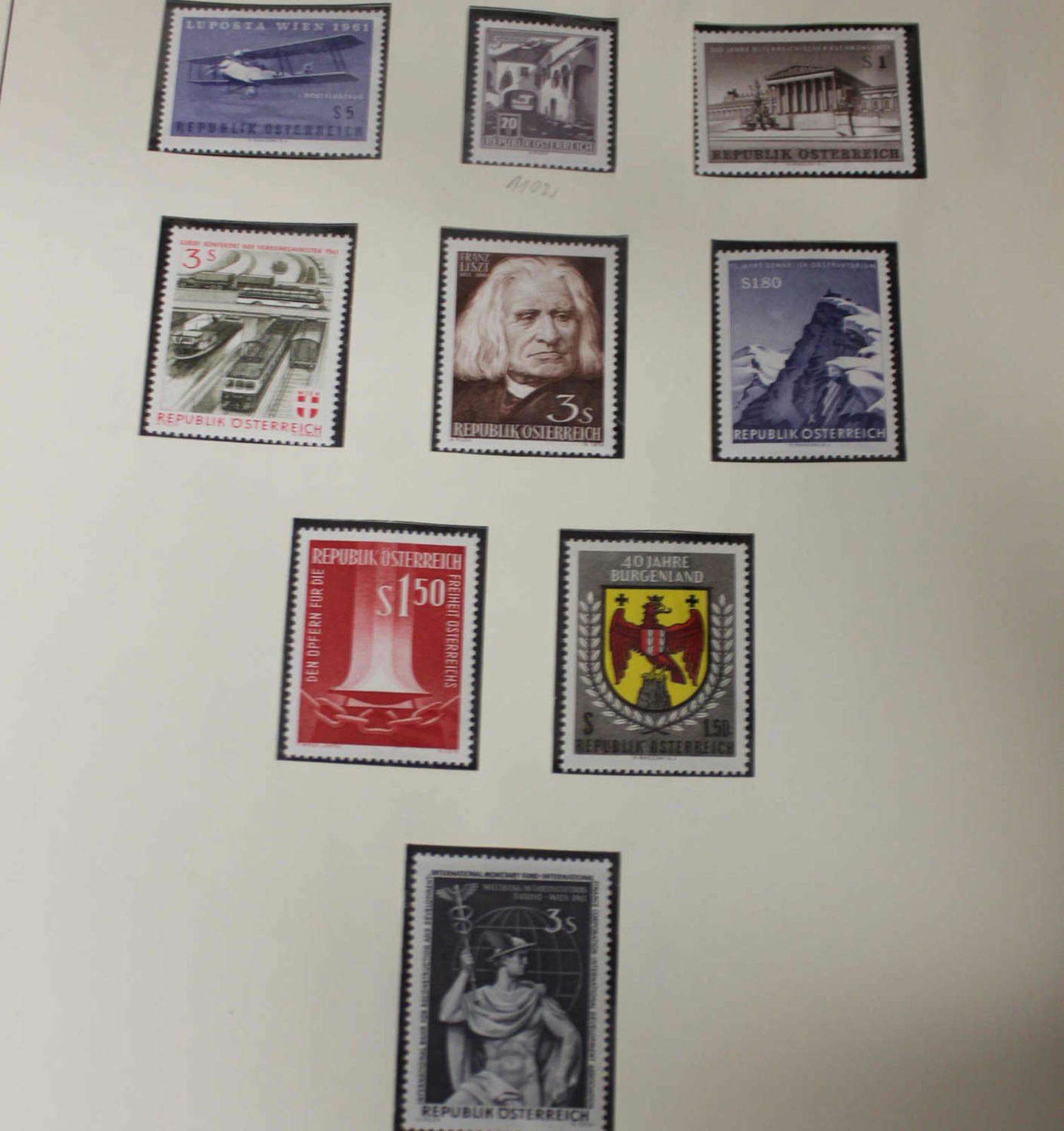 Österreich, 2 Lindner Vordruch Alben, 1960 - 1995, Postfrisch, augenscheinlich komplett, sauber