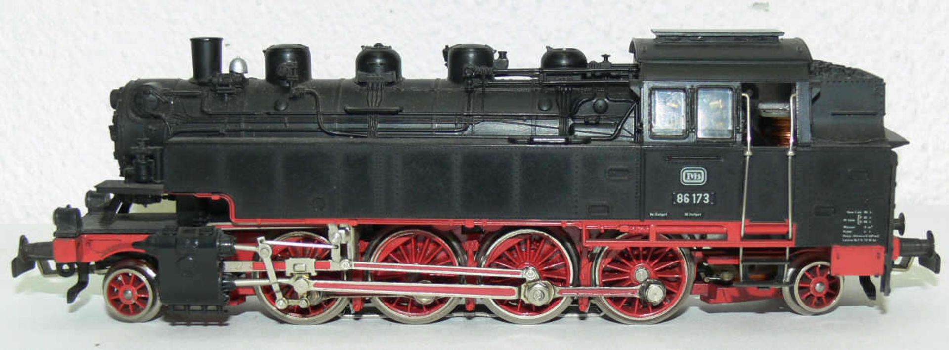Märklin Dampflokomotive BR 86 der DB. BN 86 173. Ohne OVP. Mit leichten Laufspuren.