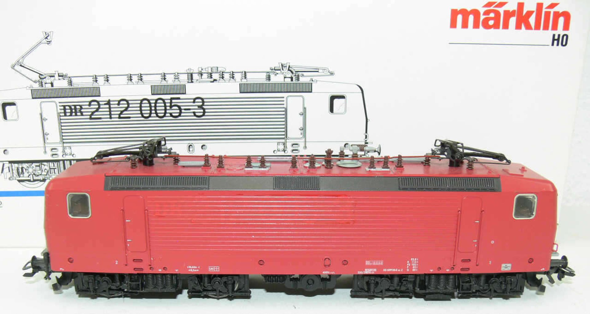 Märklin H0 3442, E - Lokomotive BR 212 der DR. BN 212 005-3. Sehr guter Zustand. In OVP.