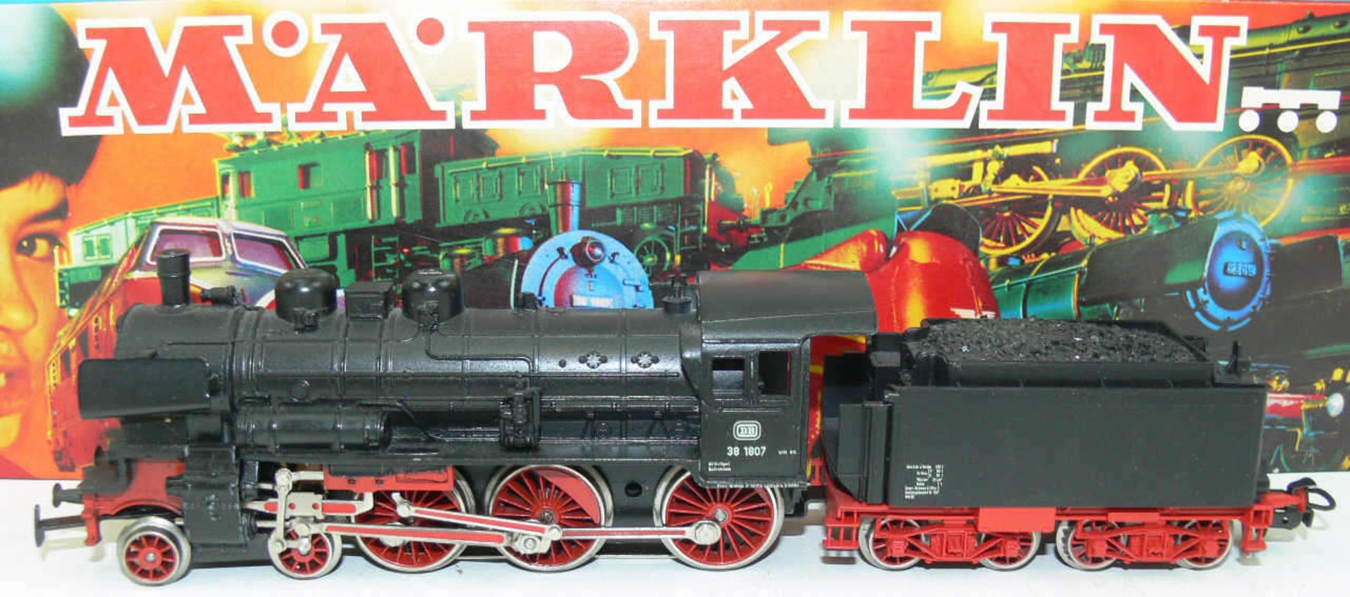 Märklin H0 3098, Dampflokomotive mit Schlepptender BR 38 der DB. BN 38 1807. Leichte Laufspuren.