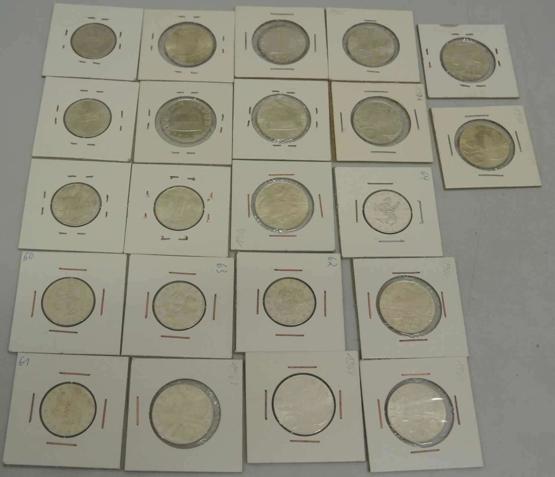 Lot Münzen Österreich, 5+10 Schilling Münzen, dabei 10 Schillinge Jahrgang 1957-1959, 1964-1973, 5