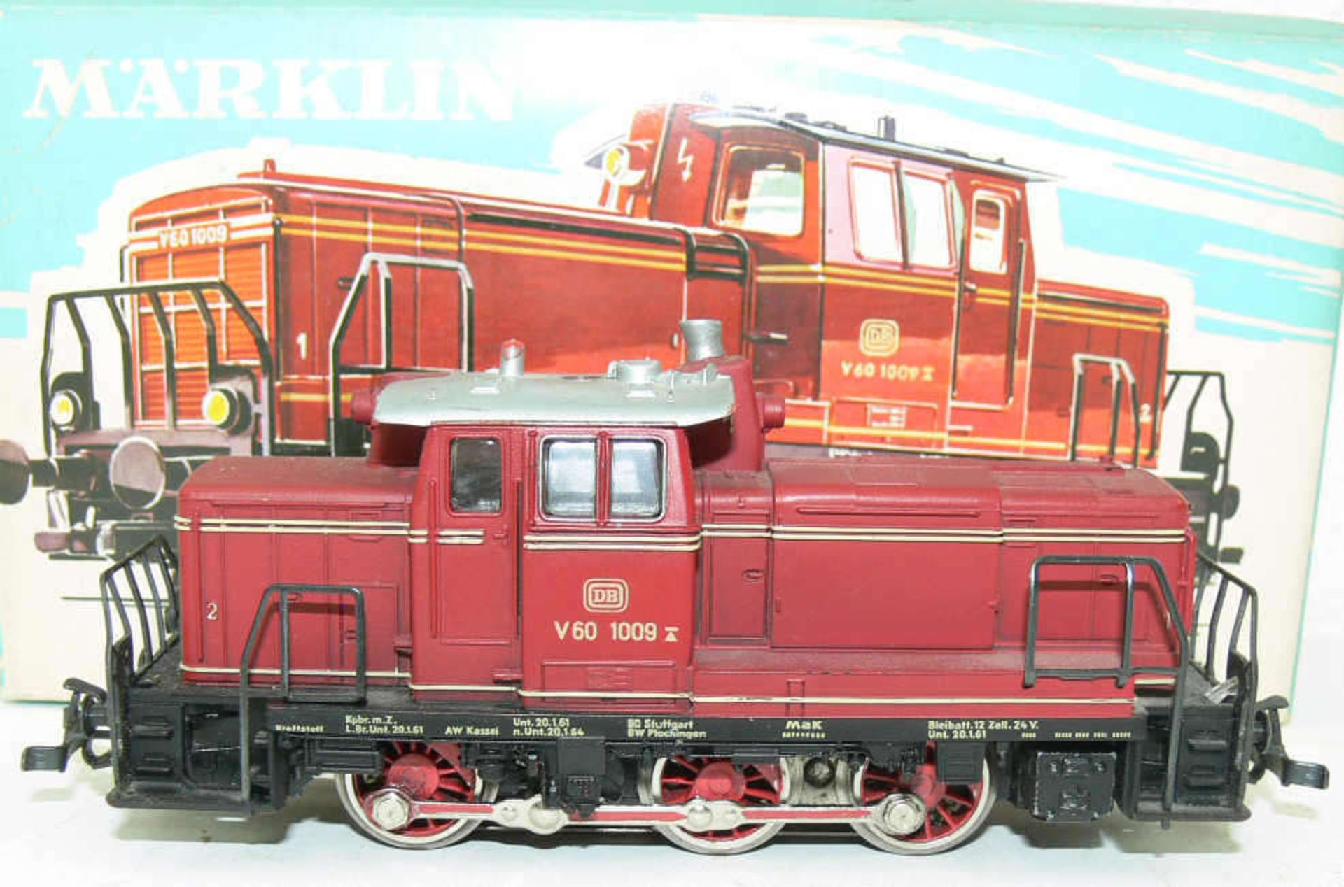 Märklin H0 3064, Diesellokomotive V 60 der DB. BN V 60 1009. Leichte Laufspuren. In OVP.