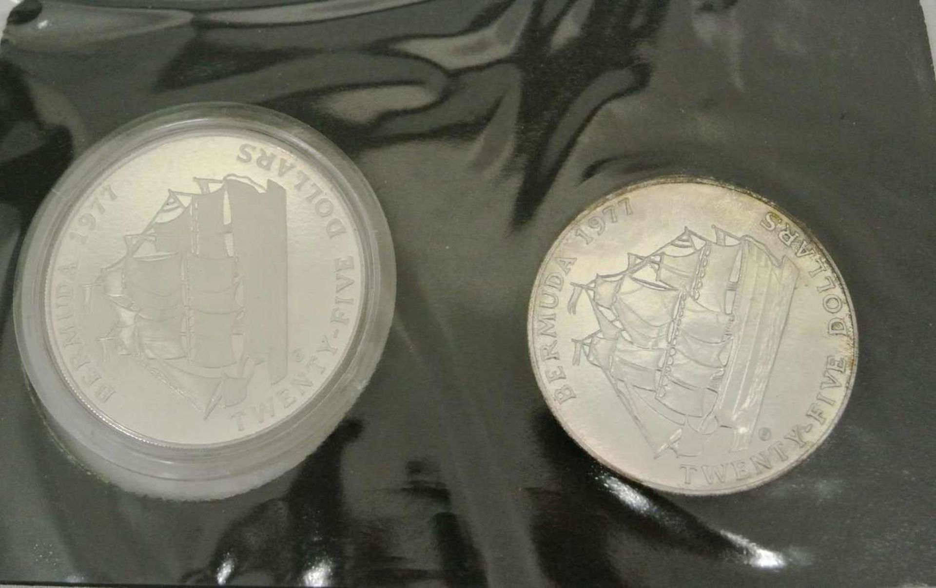 Bermuda Inseln 1977, 25jähriges Regierungsjubiläum von Königin Elisabeth II., 2x25 Dollar Silber, - Bild 2 aus 2