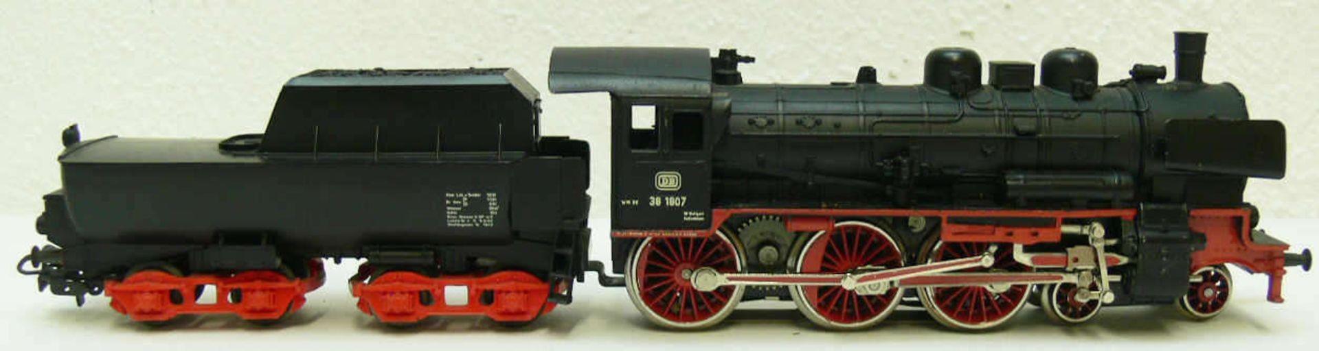 Märklin Dampflokomotive mit Schlepptender BR 38. BN 38 1807. Ohne OVP. Sehr guter Zustand mit
