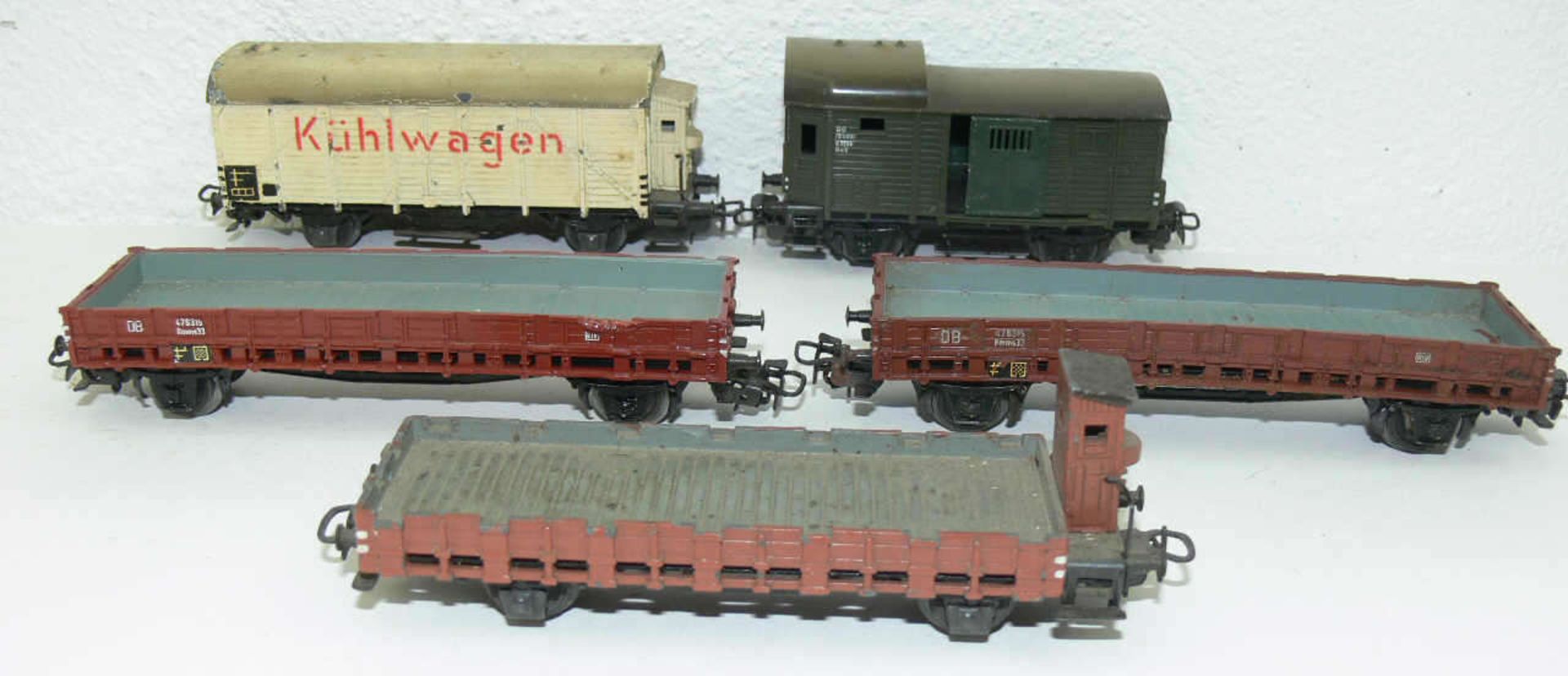 Märklin H0, Konvolut Güterwagen, bestehend aus: 324 Kühlwagen, 310/1 Güterzug - Begleitwagen, 2 x