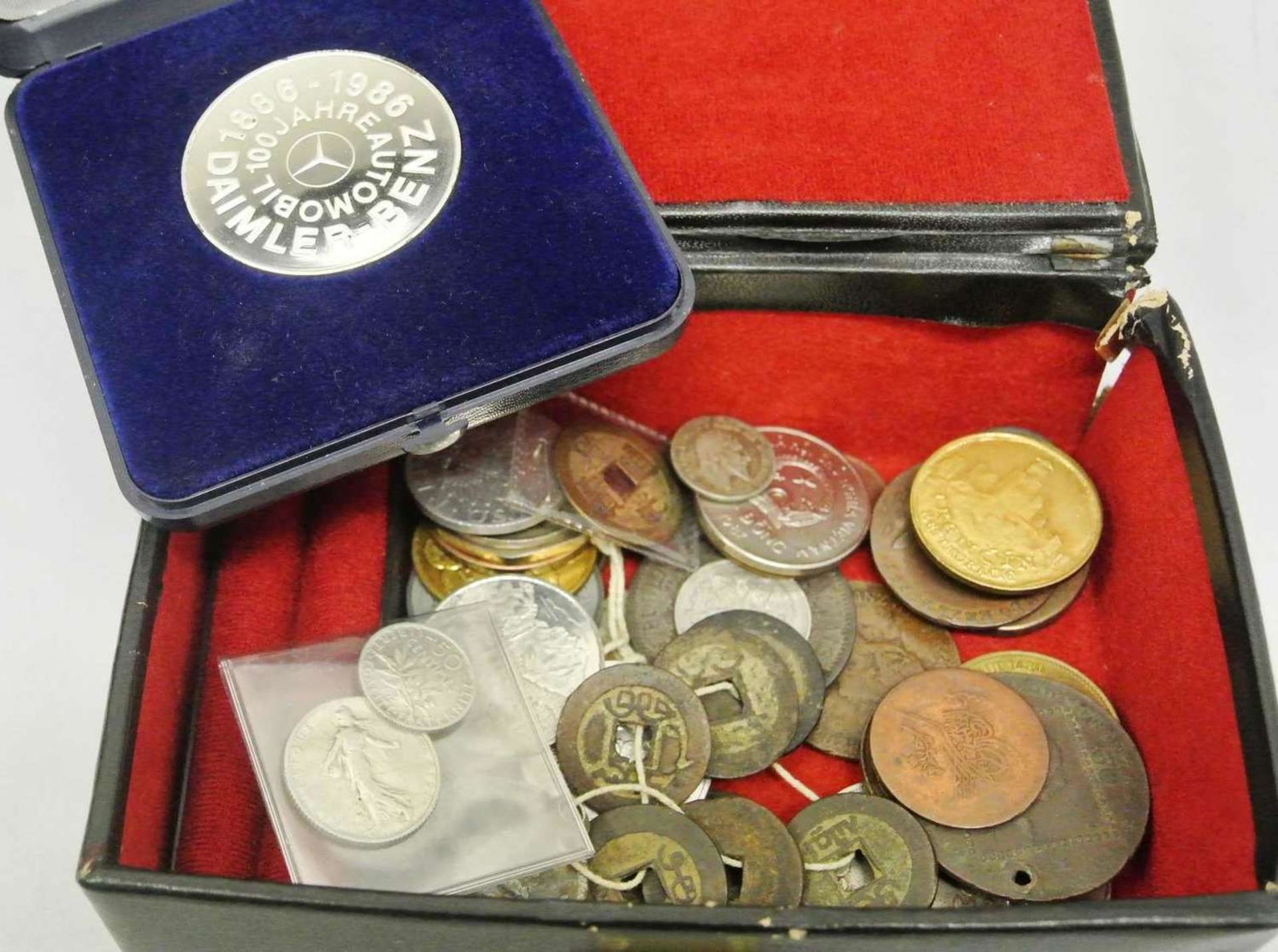Lot Münzen und Medaillen, dabei auch Ältere und etwas Silber. Besichtigung empfohlen
