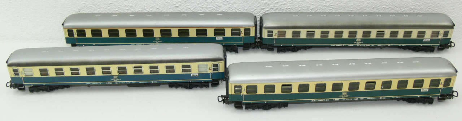 Märklin H0, Konvolut D - Zug - Wagen, bestehend aus: 3 x 2. Klasse Büm 234 und 1 x 1. Klasse Aüm