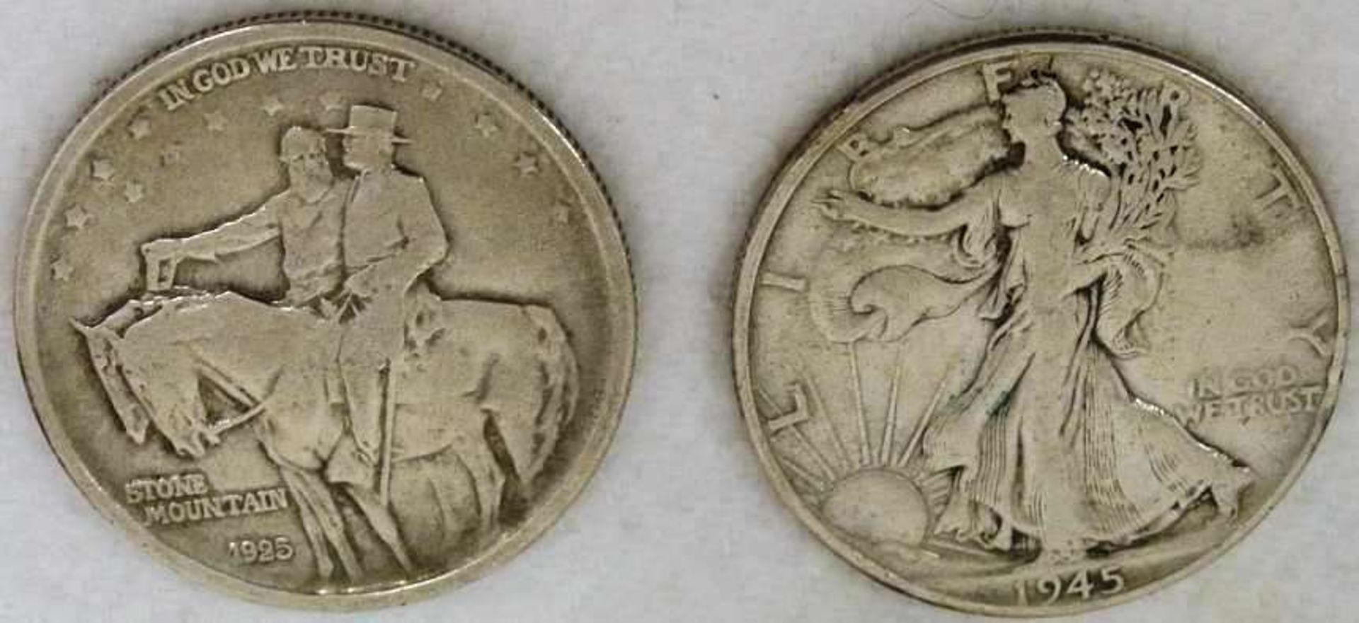 USA, 2x 1/2 Dollar, 1x Stone Moutain Memorial 1925, sowie 1x Walking Liberty 1945 - Bild 2 aus 2