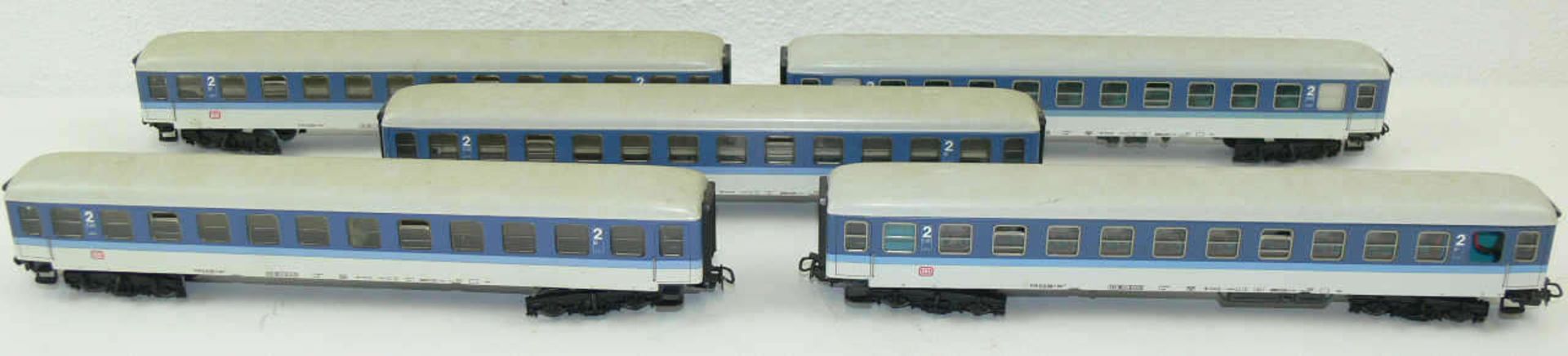 Märklin Konvolut fünf Personenwagen, Klasse 2. Blech. 518022-91006-2 Bim. Guter Zustand mit