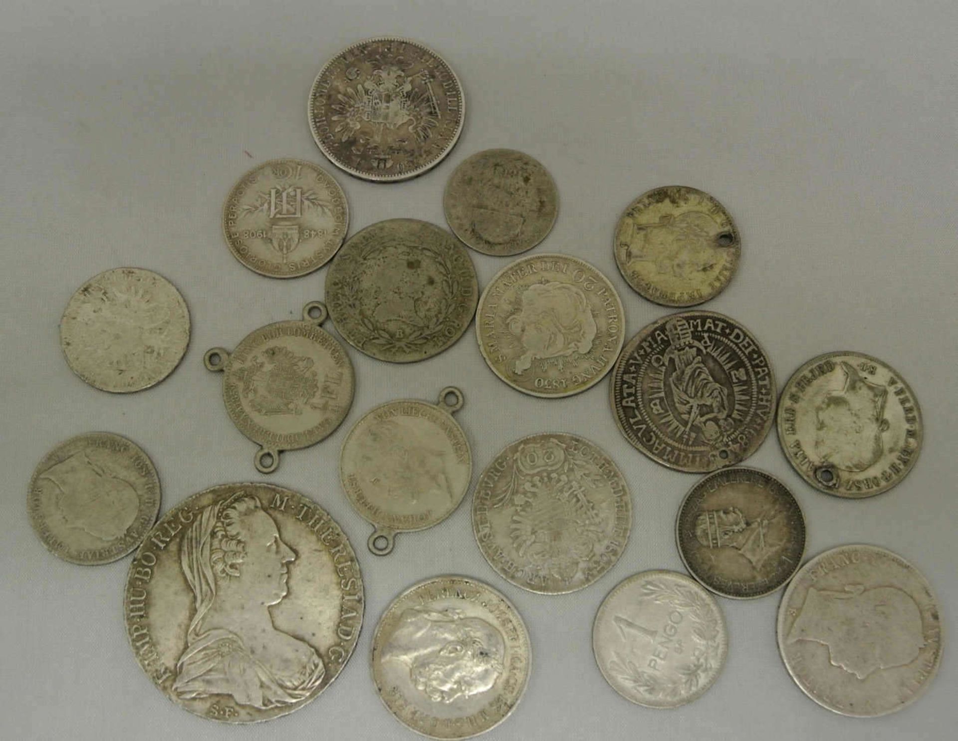 Österreich, schönes Lot Silbermünzen, teilweise gelocht. Schöne Fundgrube.