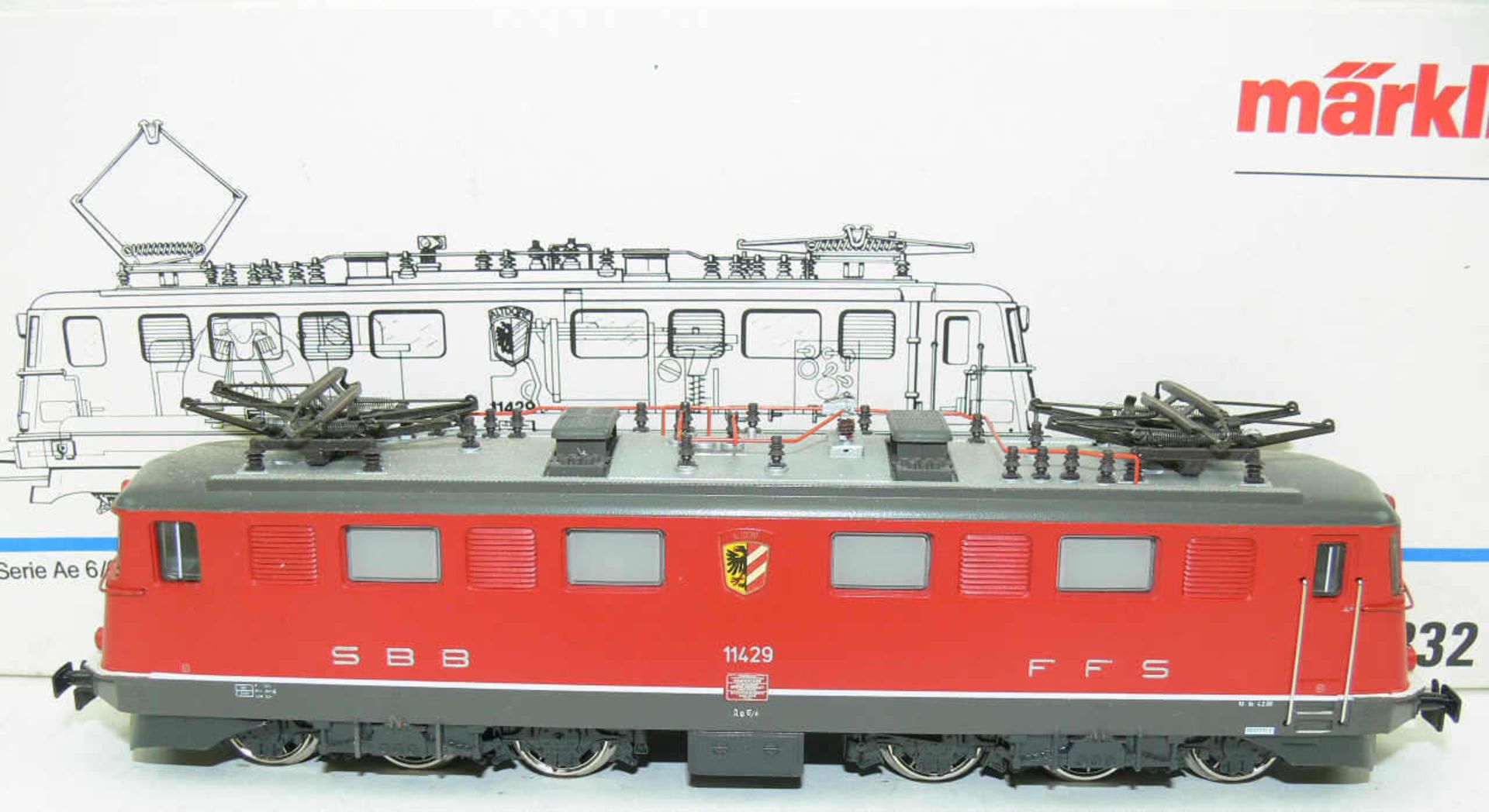 Märklin 3332, E - Lokomotive Ae 6/6 der SBB. BN 11429. Guss. Rot. Sehr guter Zustand in OVP.
