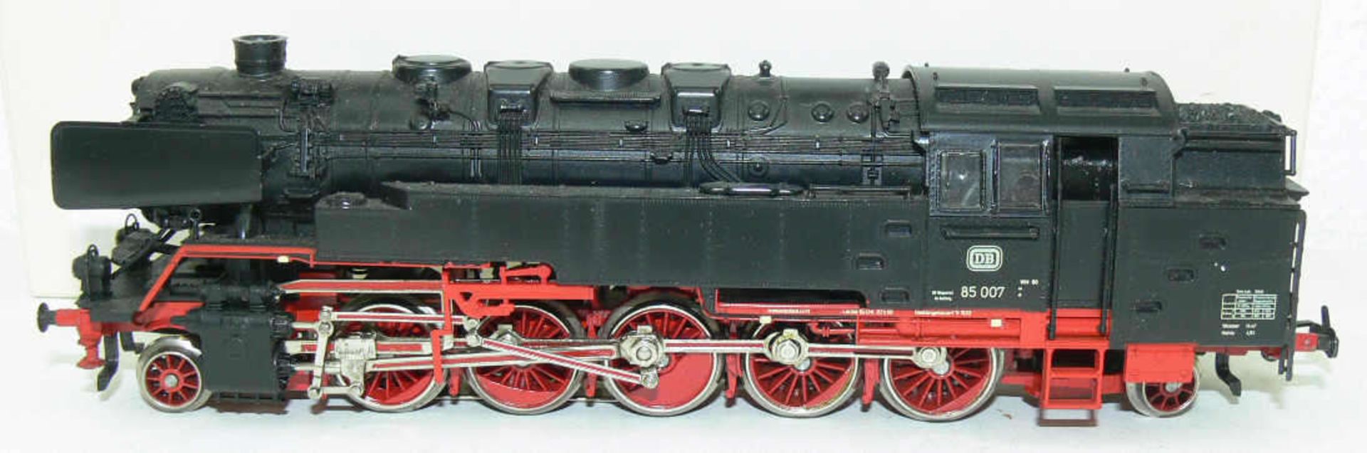 Märklin H0 3309 Dampflokomotive BR 85 der DB. BN 85 007. Neuwertiger Zustand. In falscher OVP.