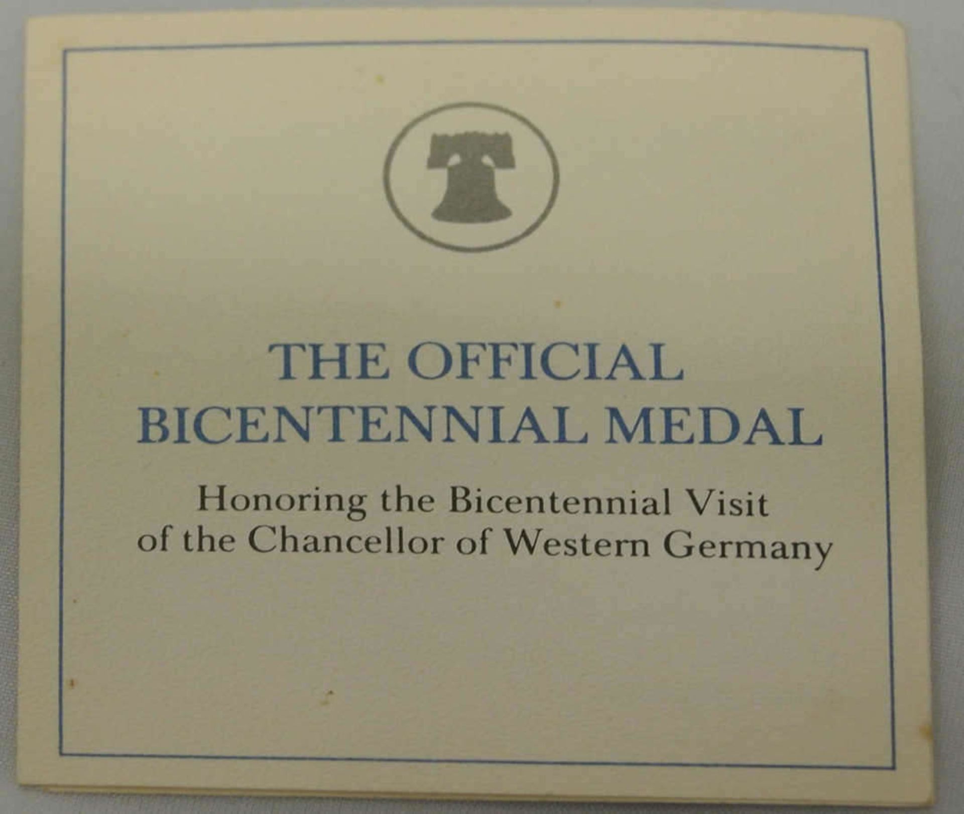 große Silbermedaille "The Official Bicentennial Medal 1976 Helmut Schmidt" Gewicht ca. 50,55 gr, - Bild 3 aus 3