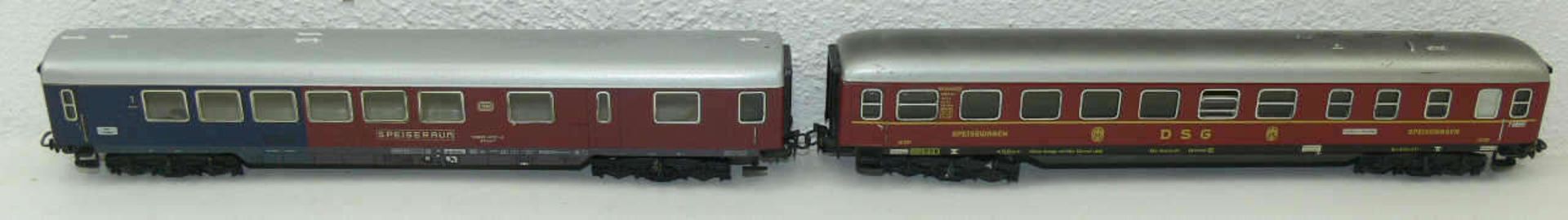 Märklin H0, zwei Speisewagen, 1 x 1. Klasse mit Speiseraum (Kakadu) und 1 x DSG - Speisewagen.