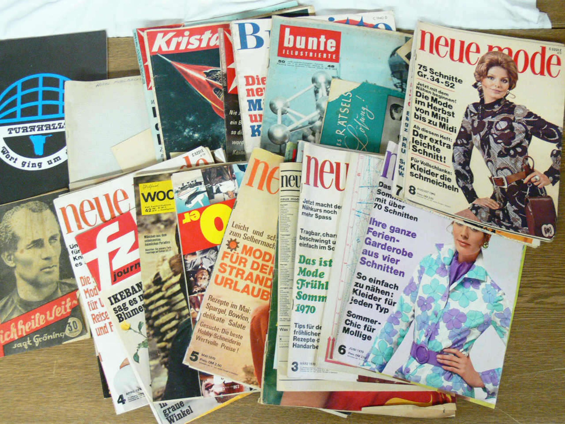 Konvolut Zeitschriften und Magazine "Neue Mode", "Stern"; "Bravo Nr. 50/1984, "Brigitte", Hotel
