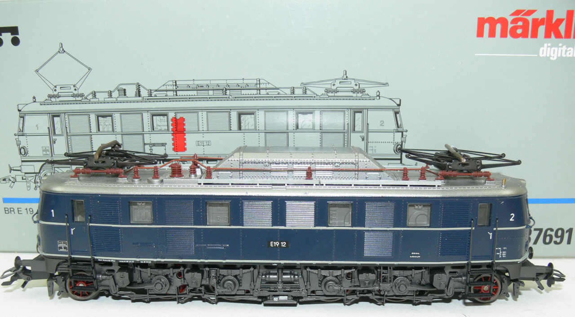Märklin H0 37691, E - Lokomotive BR 19. BN E 19 12. Guss. Blau. Digital. Neuwertiger Zustand in