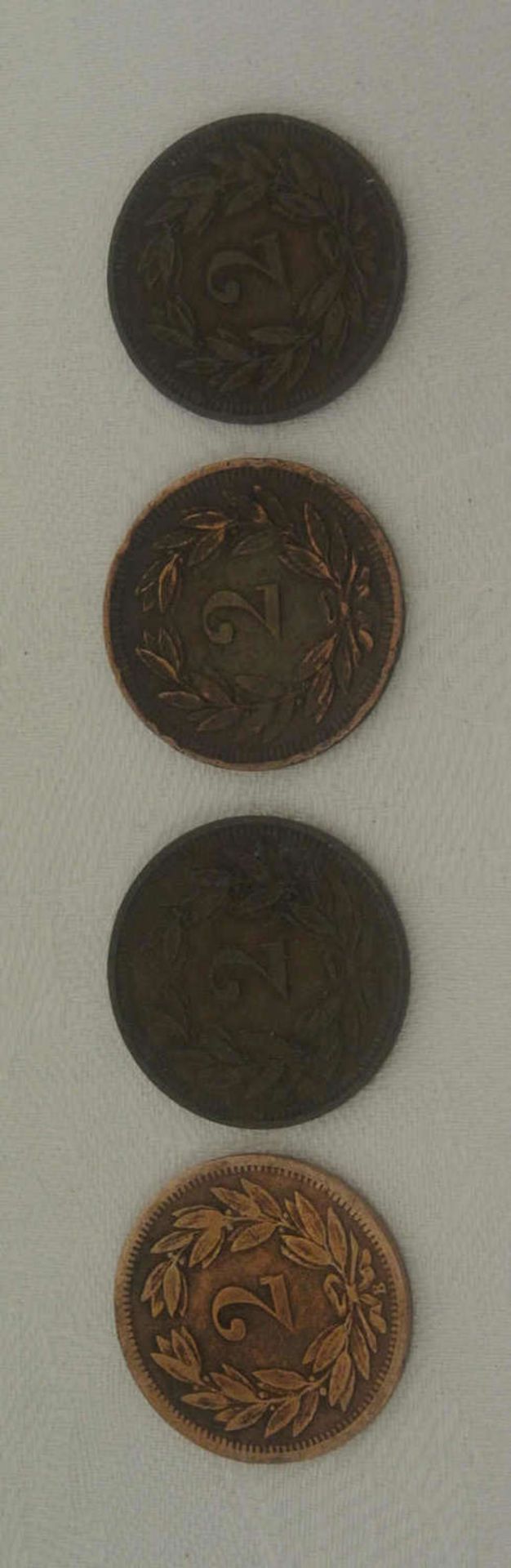 Lot von 2 Rappen - Stücken, dabei 1886 vz, 1904ss, 1897 ss+, 1903 ss. Besichtigung empfohlen.